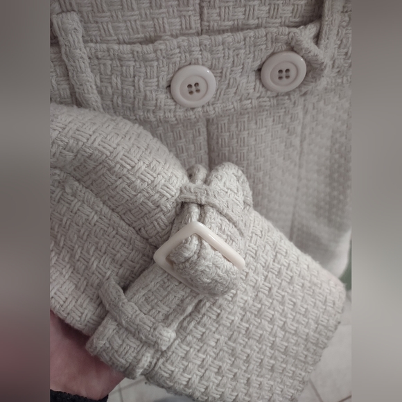 Costa Blanca beige button trench coat - Picture 6 of 9